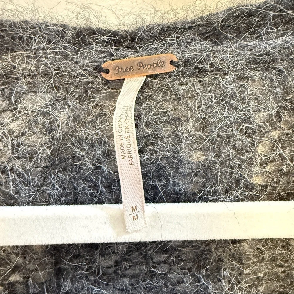 FREE PEOPLE | Alpaca Blend Fuzzy Gray Cropped Button Cardigan Sweater
